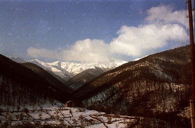 Zero-sum or Positive-sum? Games and Reality Construction in the Caucasus Conflicts