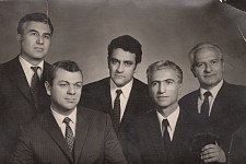 Sad Monuments, Empty leaflets